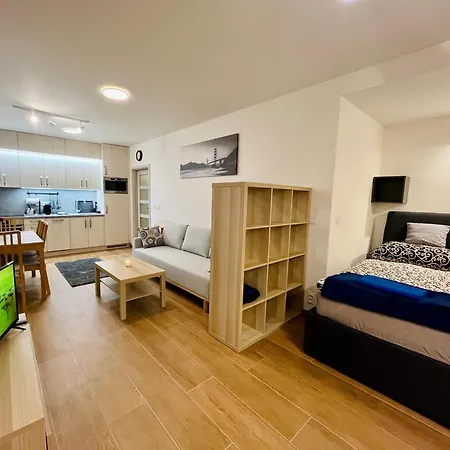 Pleasant Basement Apartmán *