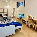 Pleasant Basement شقة